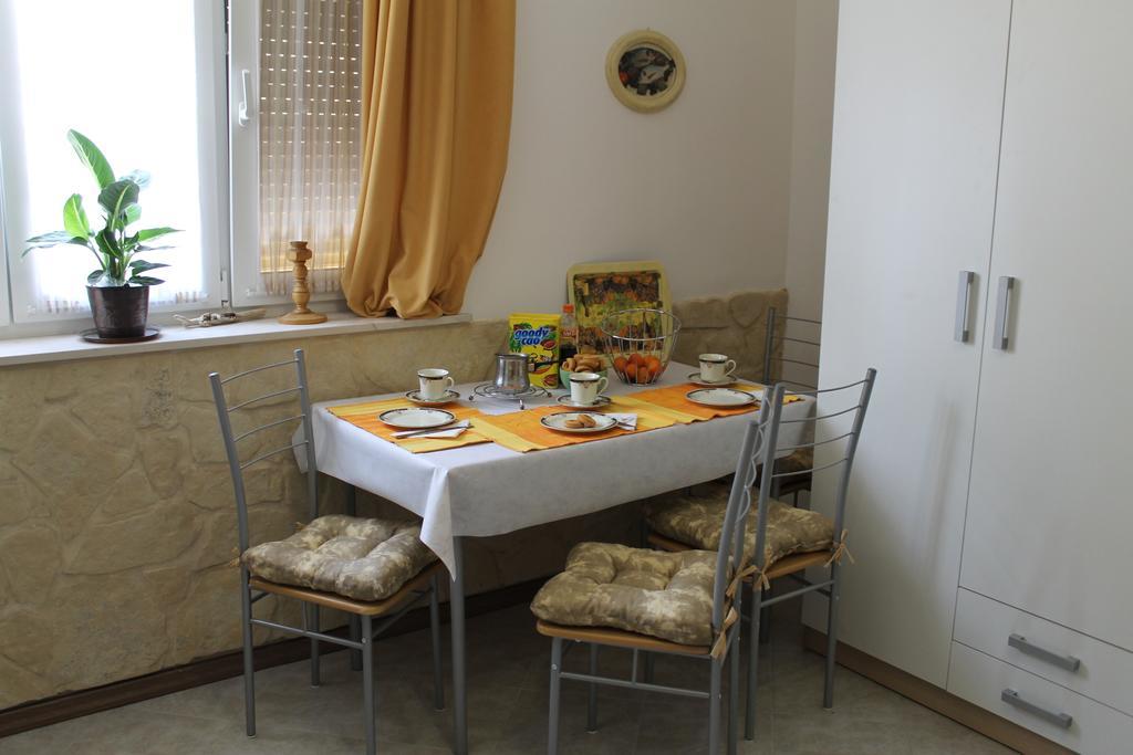 Apartment Devivi Adris Spalato Camera foto